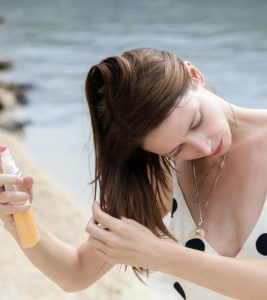 10 Simple Homemade Sunscreens To Protect Your Hair