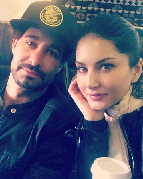 Sunny Leone in a travel attire without makeup