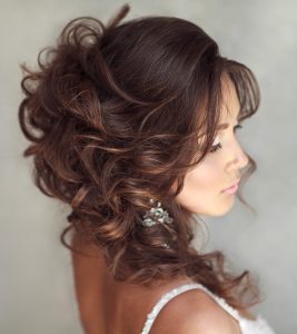 50 Amazing Hairstyles For Frizzy Wavy Hair