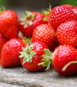 7 Strawberry Face Packs For Glowing Skin