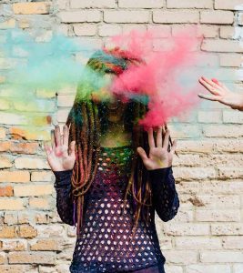 10 Simple Tips To Take Off Holi Colours S...
