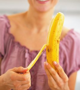 7 Simple Ways To Use Banana Peel To Treat...