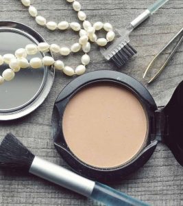 How To Choose Compact Powder Shades For D...