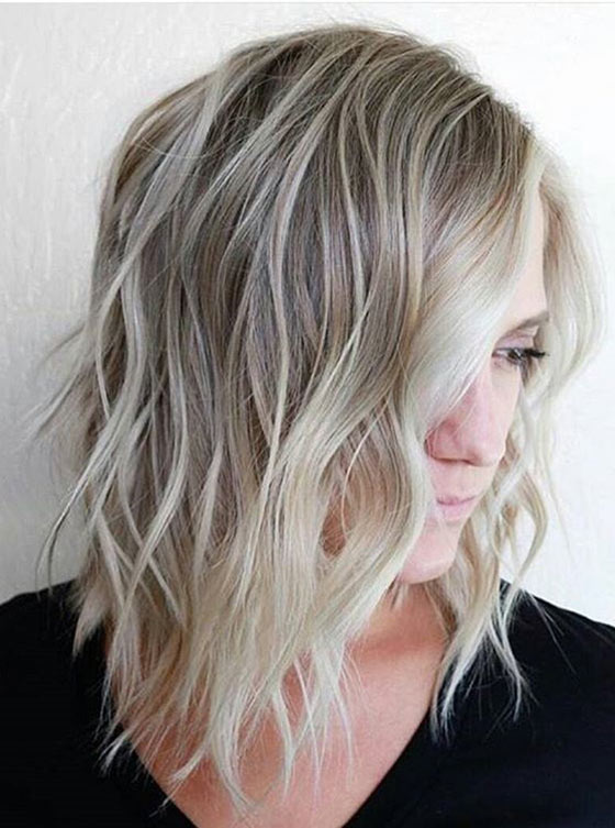 Gorgeous ashy blonde ombre waves you can try today