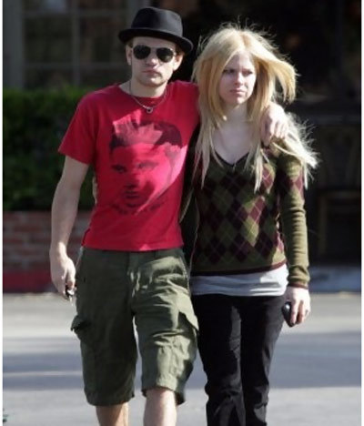 The winter look of Avril Lavigne without makeup