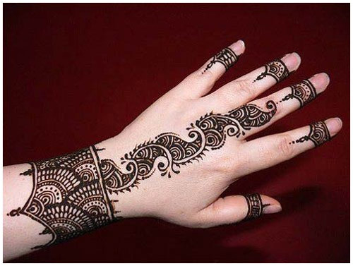 Leaf motif back hand mehendi design