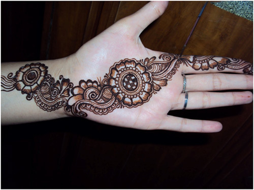 Traditional diy mehendi design