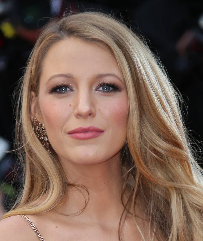 Blake-Lively has an oval face shape