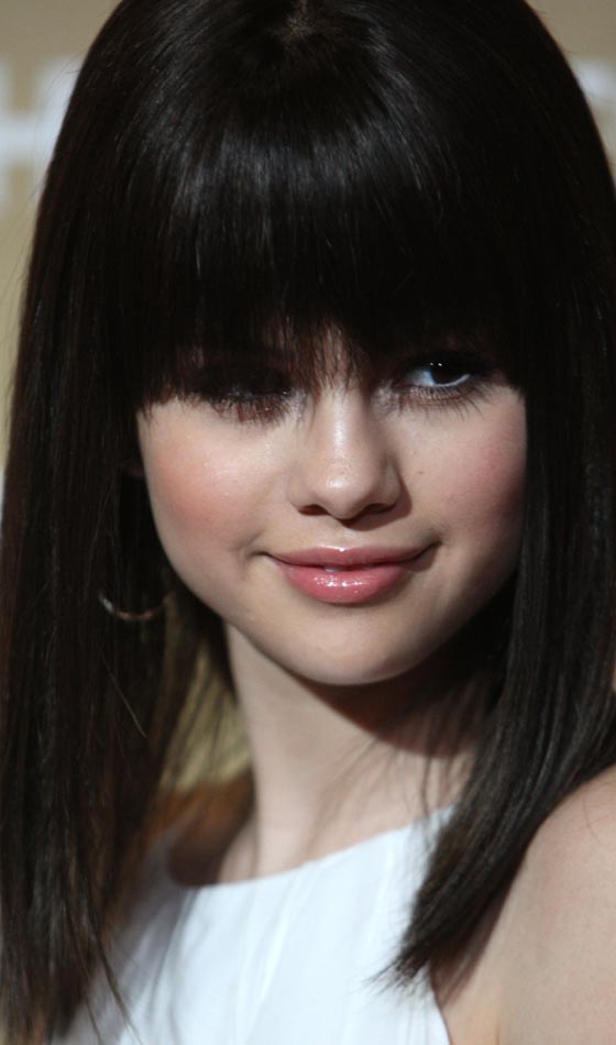 Top Selena Gomez Hairstyles - Cool hair