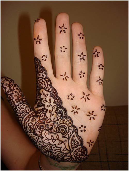 Floral with curves mehendi design for hands