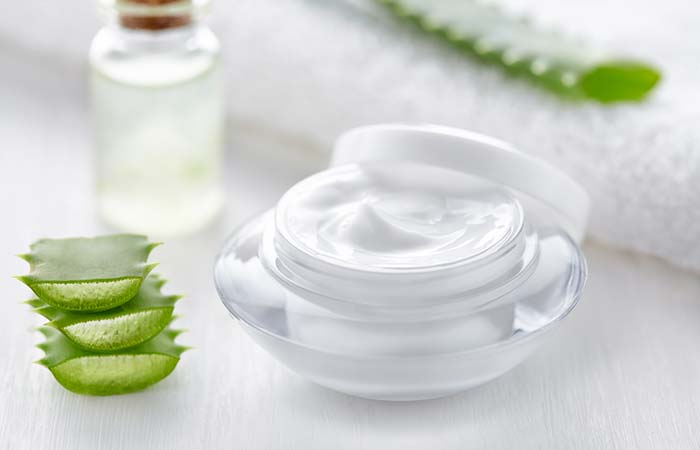 Homemade aloe vera moisturizer for dry skin