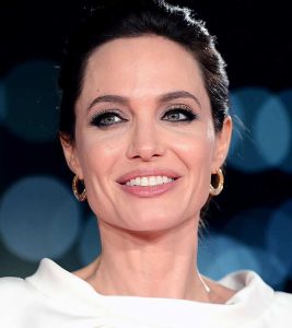 Angelina Jolie Makeup Tips & Step-By-Step...