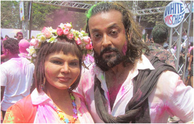 Rakhi Sawant without makeup in Holi