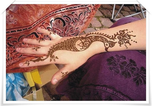 Animal back hand mehendi design