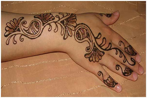 Unique contemporary diy mehendi design