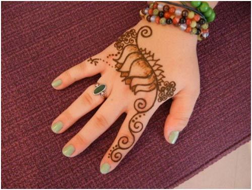 Modern lotus mehendi design for hands