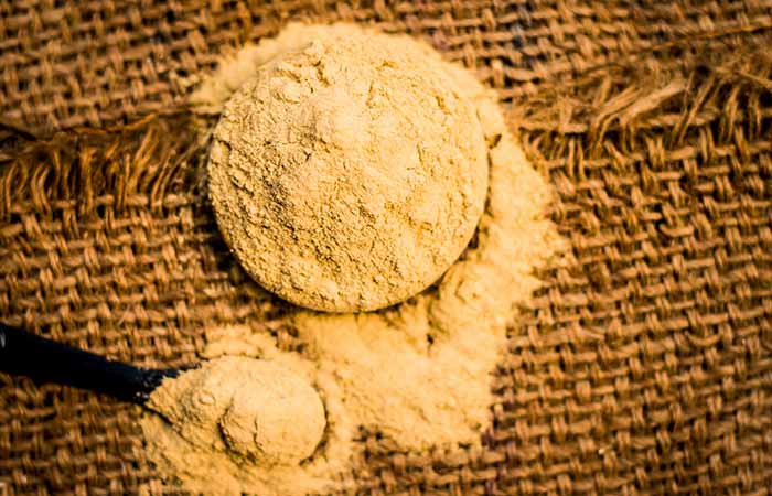 Benefits of multani mitti for dry skin