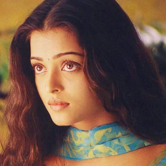 Aishwarya Rai's natural hair hairstyle