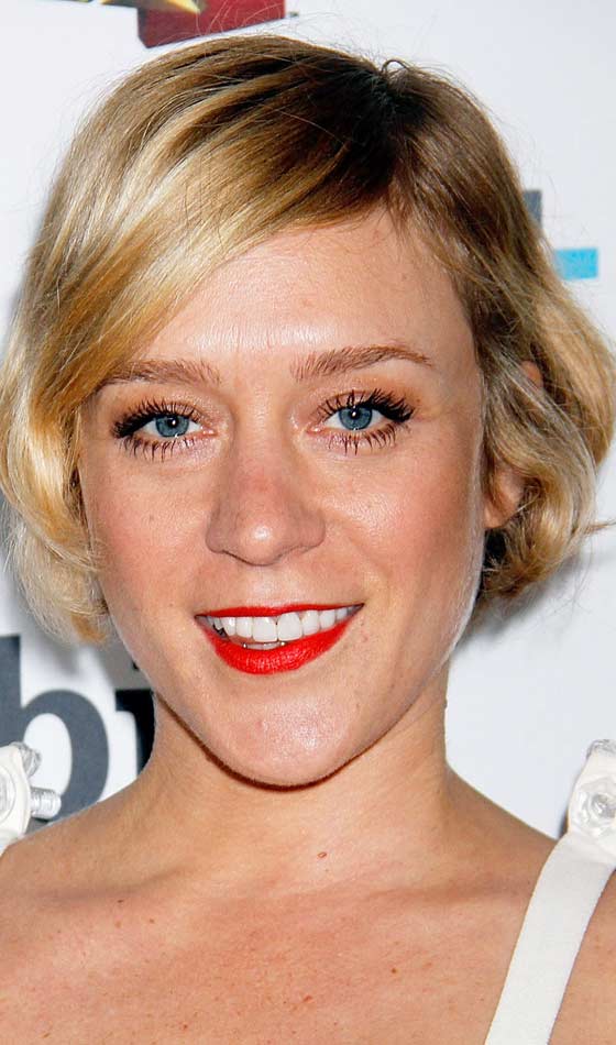 Sleek golden short bob is among the best office hairstyles for women